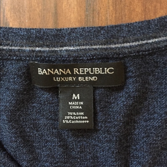 Men’s Banana Republic luxury blend sweater - Picture 2 of 3